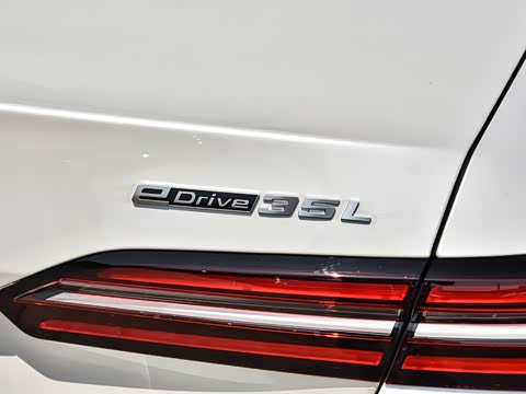 2026�� �Ŀ� eDrive 35L M�˶���װ