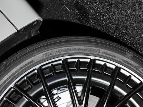 2026�� �Ŀ� AMG CLE 53 4MATIC+ ������ܳ�