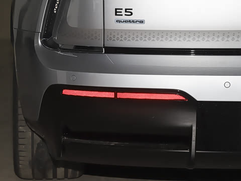 2026�� �ȷ�quattro��