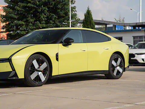 2025�� 750 ���������� Ultra