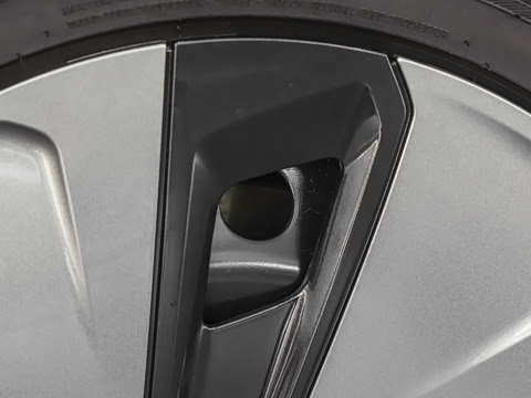 2025�� Plus 430 ������