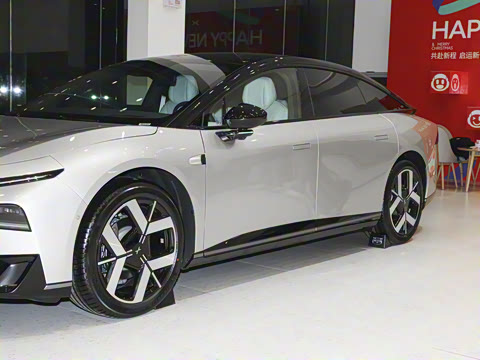 2026�� ���� 725 Max �콢��