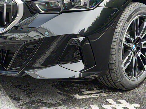 2026�� 525Li M�˶���װ