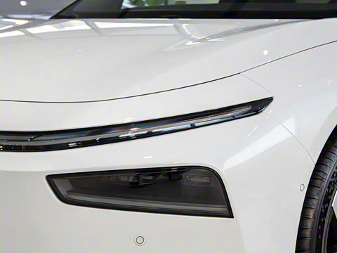 2026�� ���� 725 Max �콢��