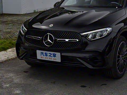 2025�� �Ŀ� GLC 300 4MATIC ����SUV