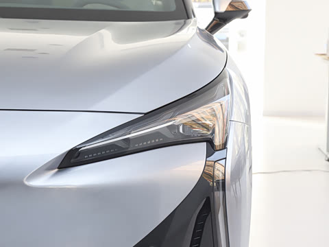 2025�� �Ŀ� 560MAX 185kW