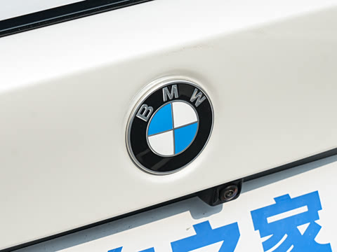 2026�� 330i M�˶���ҹ��װ