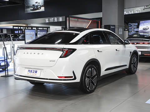 2025�� 735MAX 175kW