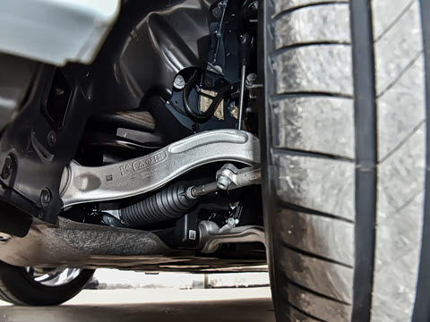 2026�� 325Li M�˶���װ