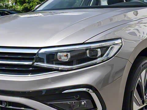 2025�� �Ŀ� 300TSI DSG���а�