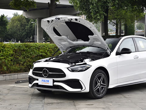2026�� �Ŀ� C 260 L �ҹ�˶���