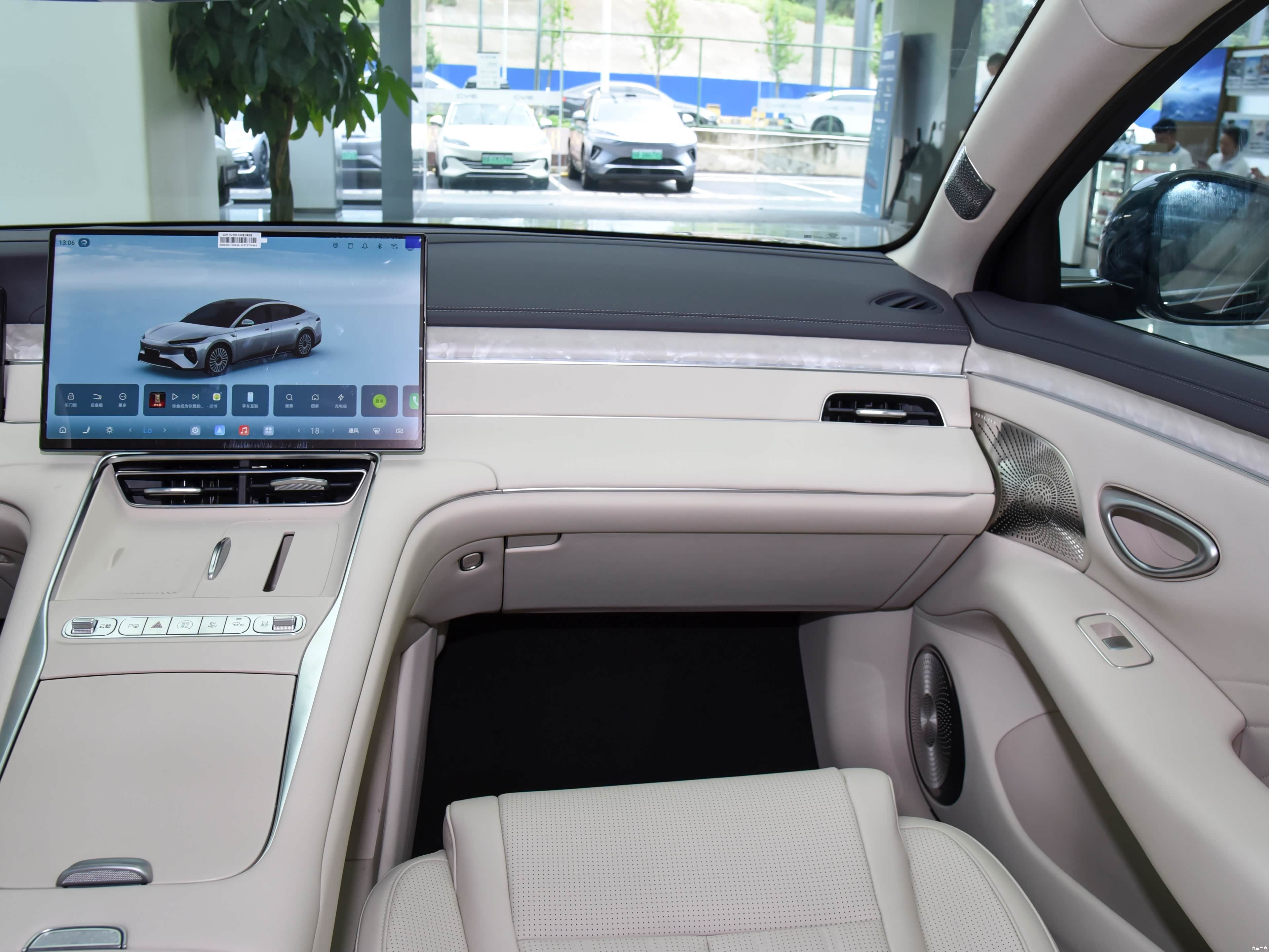 BYD SEAL, миниатюра 14