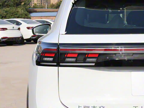 2026�� PRO 380TSI ���� R-Line �����