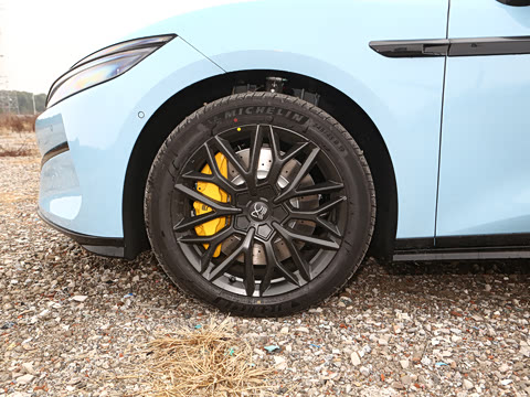 2025�� EV 701KM�����״�������