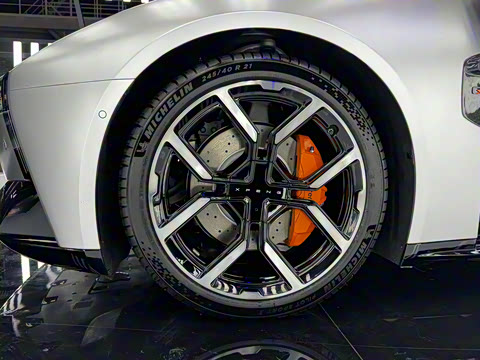 2025�� 750 �������� Ultra