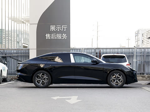 2025�� 240����Ultra H5