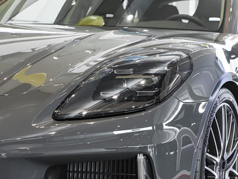2026�� Panamera �����ӳ������� 2.9T