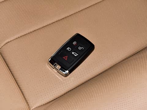 2025�� 3.0 L6 400PS SV���ٴ����ӳ��� 4��