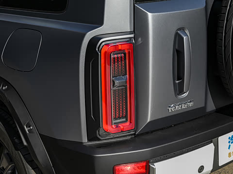 2025�� 2.0T 4WD Pro