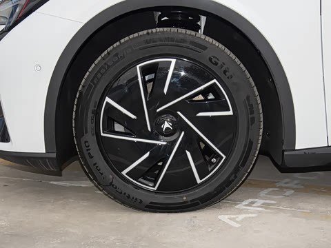 2025�� �Ŀ� 560PRO 185kW