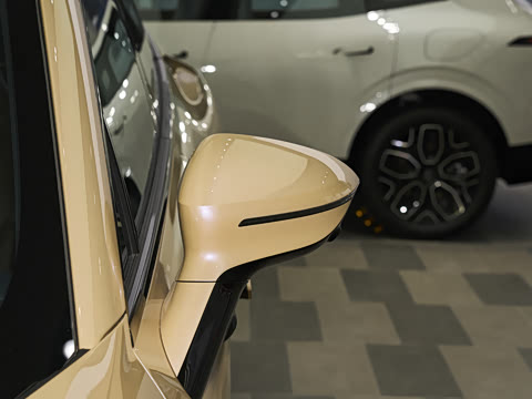 2025�� �Ŀ� Max ���̰�