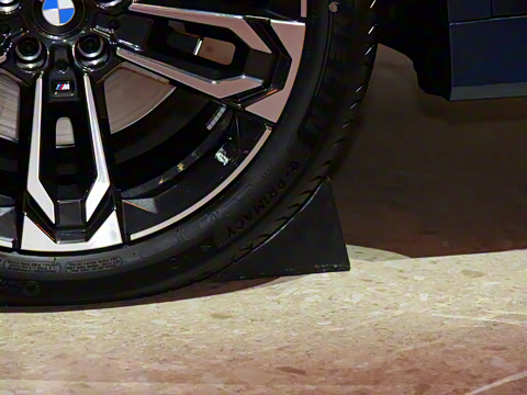 2025�� xDrive30L M�˶���ҹ��װ