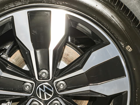 2025�� ���ڿ� 330TSI �Զ�����R-Line��ҫ��