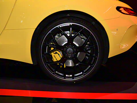 2025�� AMG GT 63 4MATIC+