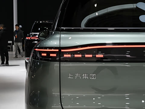 2026�� 52 Max+ �Ƽ��콢������