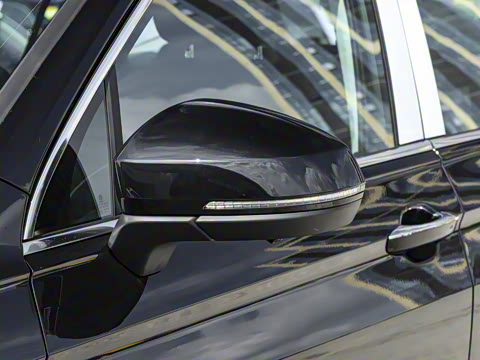 2025�� ���ڿ� 330TSI �Զ�����R-Line��ҫ��