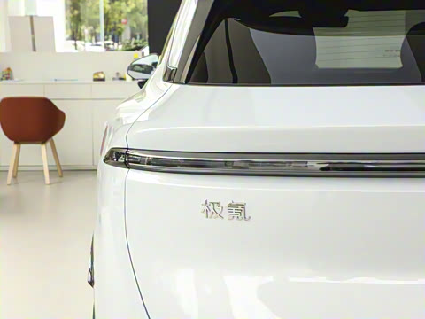 2025�� 100kWh �����������Ǽݰ�