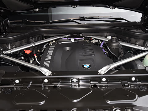 2026�� �Ŀ� xDrive 40Li ������M�˶���ҹ��װ