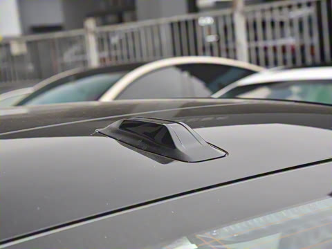 2026�� 735Li ������װ