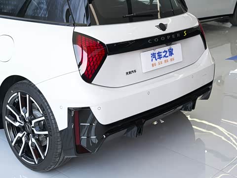 2026�� 463km COOPER SE ������