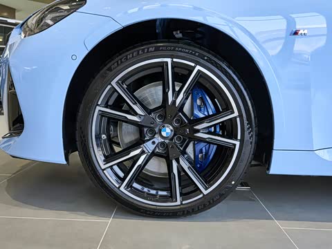 2026�� M240i xDrive