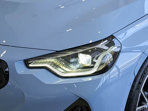 2026�� M240i xDrive