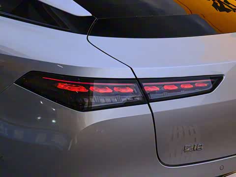 2025�� 710 Max��