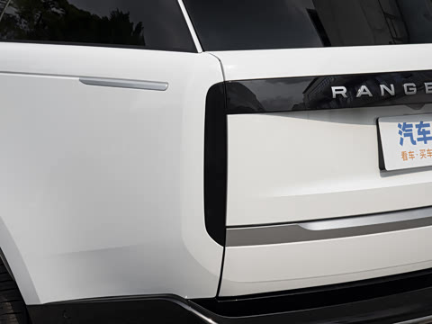 2026�� 3.0 L6 400PS AB�����