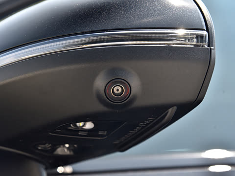 2026�� �Ŀ� GLC 260 4MATIC ����SUV