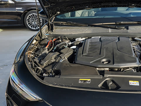 2026�� TFSI quattro 200kW �콢������