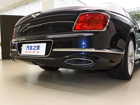 2026�� 4.0T V8 ��׼��