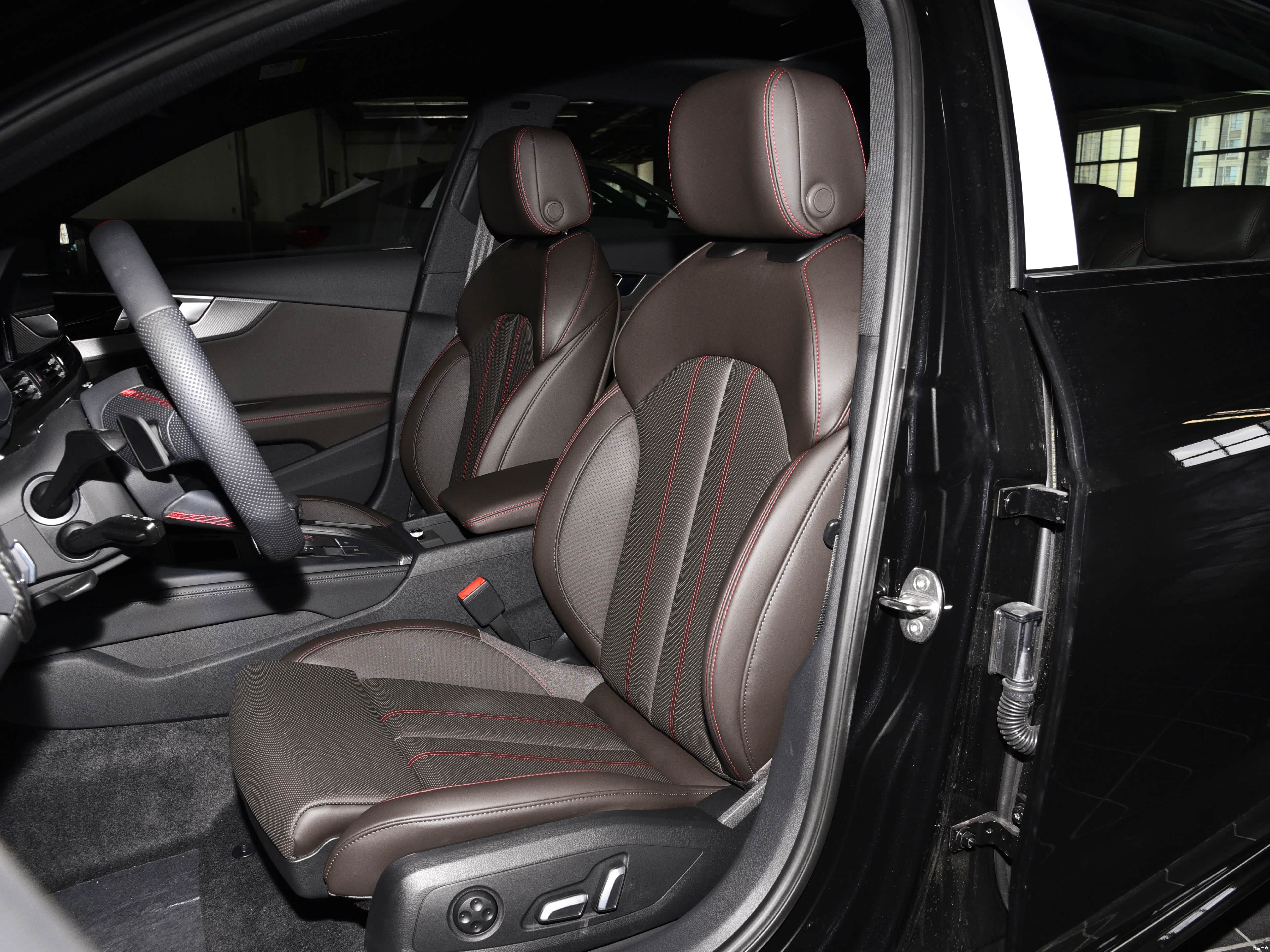 Audi A4L, миниатюра 22