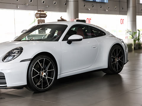 2026�� Carrera 3.0T