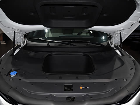 2025�� 580 Wave AWD GT-Line