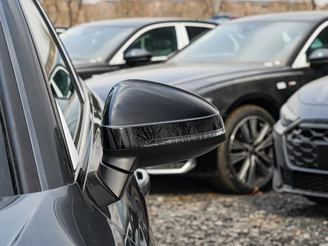 2026�� 200���������� 40 TFSI ����������