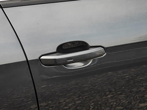 2026�� 200���������� 40 TFSI ����������