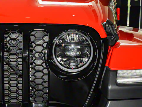 2023�� 3.6L Overland