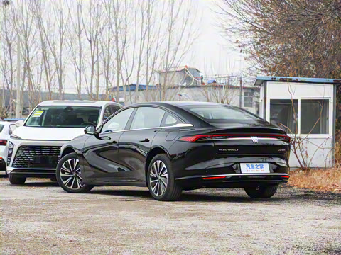 2025�� ������