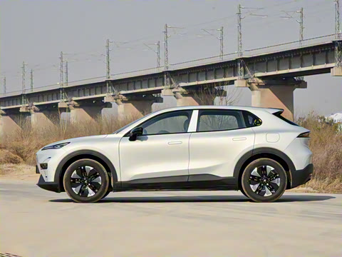 2026�� 215Max���̰�