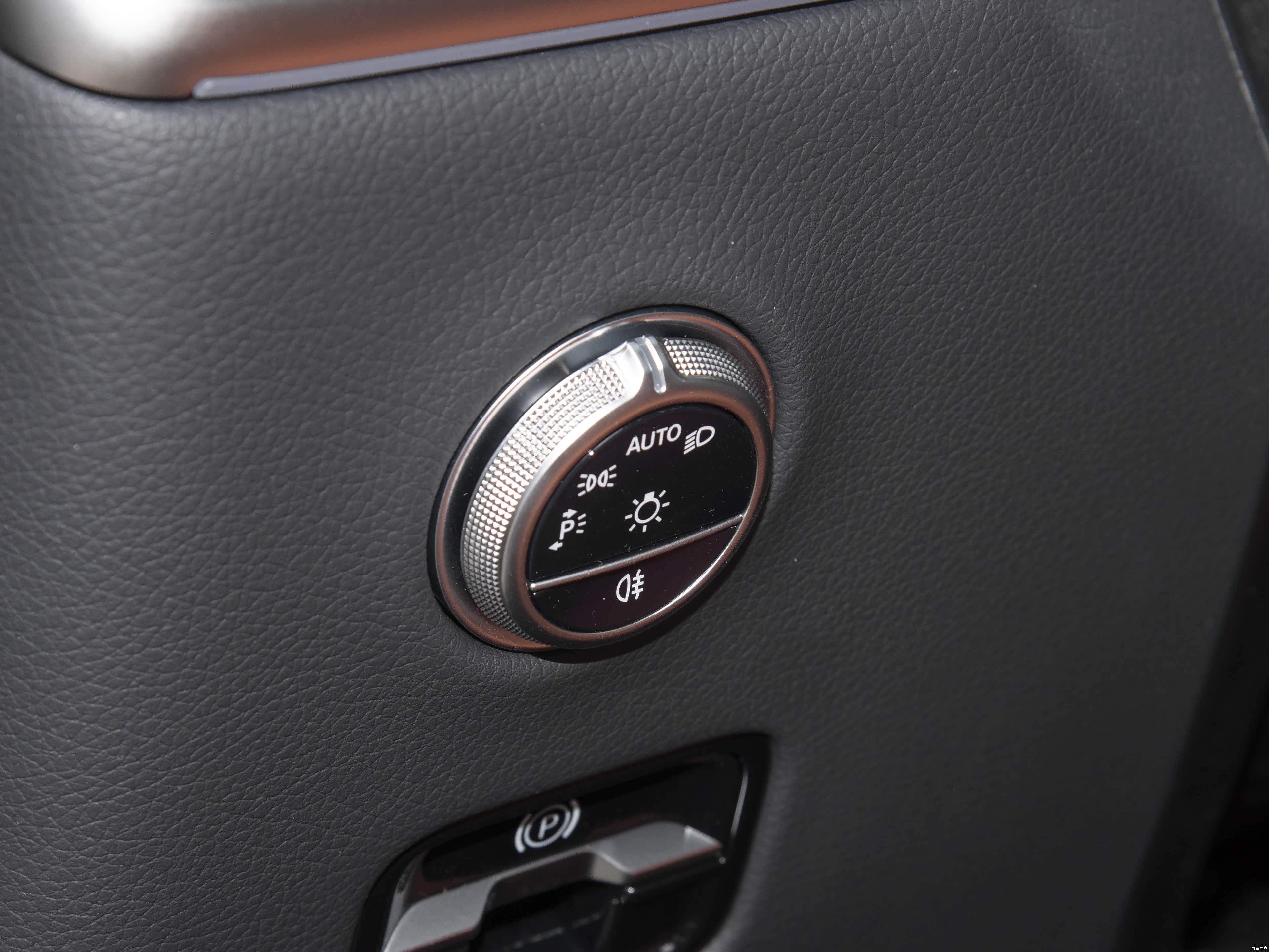 Mercedes-Benz GLC, миниатюра 17